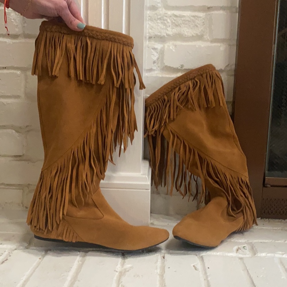 Sam Edelman Fringe Suede Boot Size 8